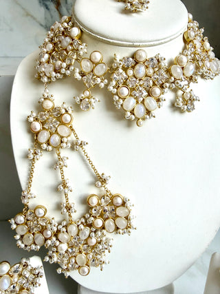 Mehrunsia White Bridal Set