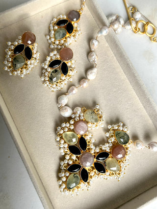 Nayantara Gemstone Pearl Set