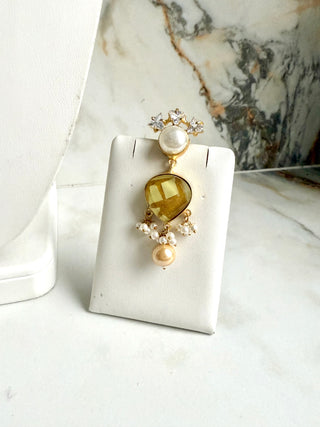 Yellow Stone and Pearl Choker Necklace and Earring Set