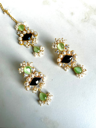 Naaz Tika Set