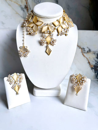 Royale Golden Jewellery Set