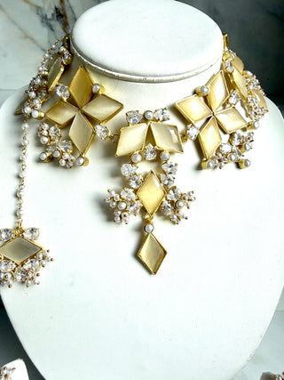 Royale Golden Jewellery Set