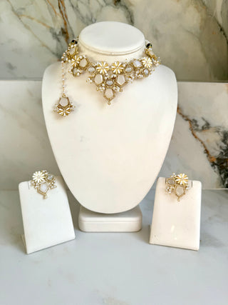 Gulnaar Selemite Choker Set