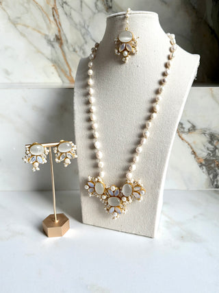Chandrika – Moonlit Pearl Mala Set