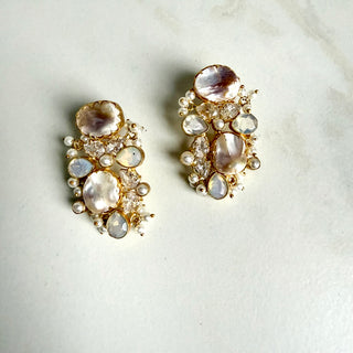 Nooorie White Clister Earrings