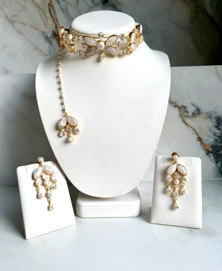 Layla White Choker Set