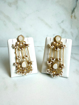 Noor Pearl Cascade White Earrings