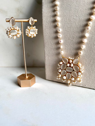Kareena Grey Mala Set