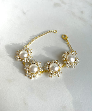 Pearl bracelet