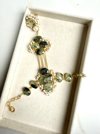 Prehnite Haathpool
