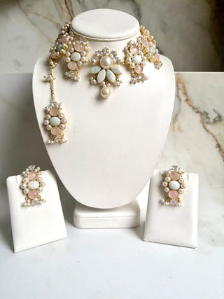 Chand Quartz Choker Set