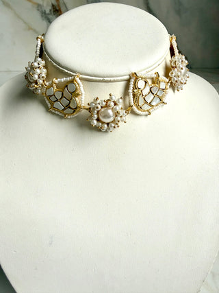 Sunehri Pearl Choker Set