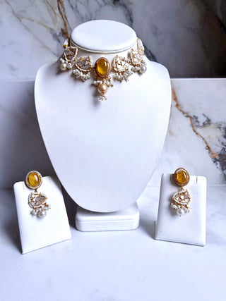 Sunehri Noor Citrine Pearl Choker Set