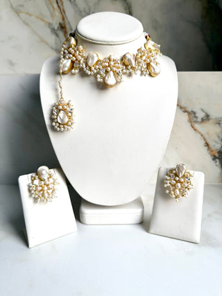 Aneesa Pearl Set