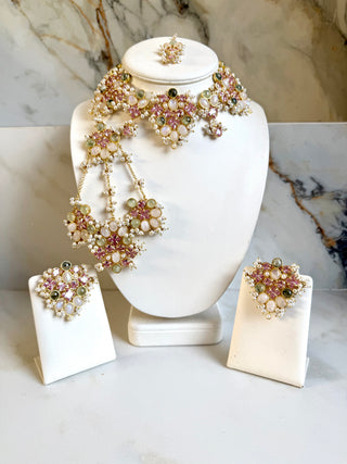 Mehrunsia Prehnite Bridal Set