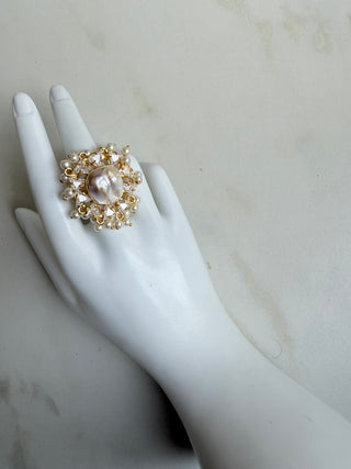 Pearl Crystal Stamtement Ring