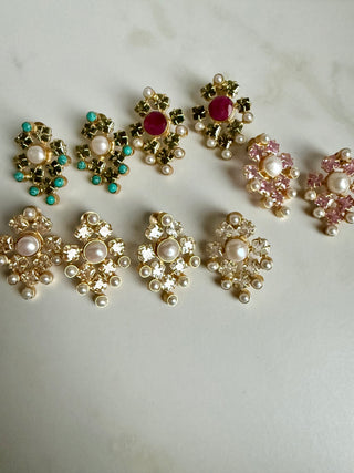 Lavnya Pearl Studs