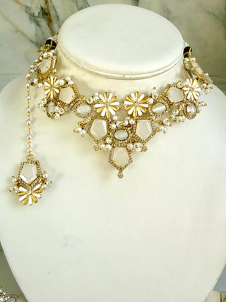 Gulnaar Selemite Choker Set
