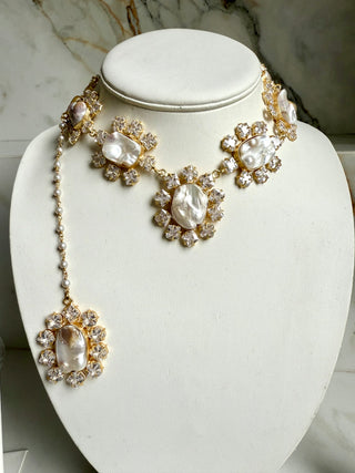 Iyzah Pearl & Selenite Set