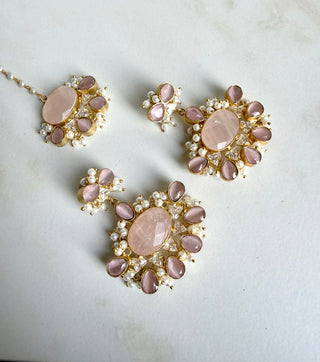 Saanvi Pink Tika Set