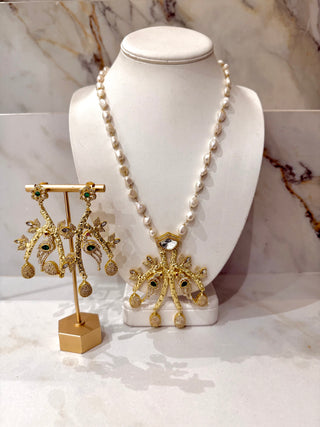 Peacock Pearl Pendent Set
