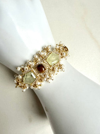 Gulabi Noor Prehnite Gemstone Pearl Haath Phool Indian Bracelt With Ring