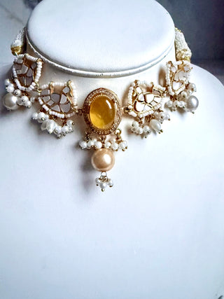 Sunehri Noor Citrine Pearl Choker Set