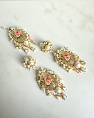 Pearl Flower Tika Set