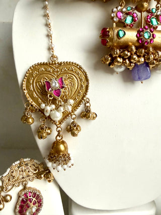 Heeraa Tika Set