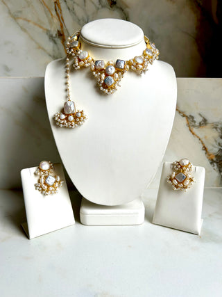 Faiza Pearl and Oyster Pearl Set