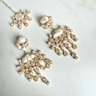 Jodhaa Pearl Tika Set