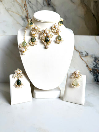 Prehnite & Pearl Choker Set