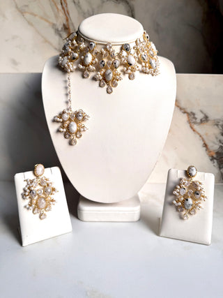 Rani Gulab White Choker